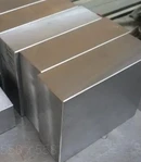 Rechteckiger Titanstab
